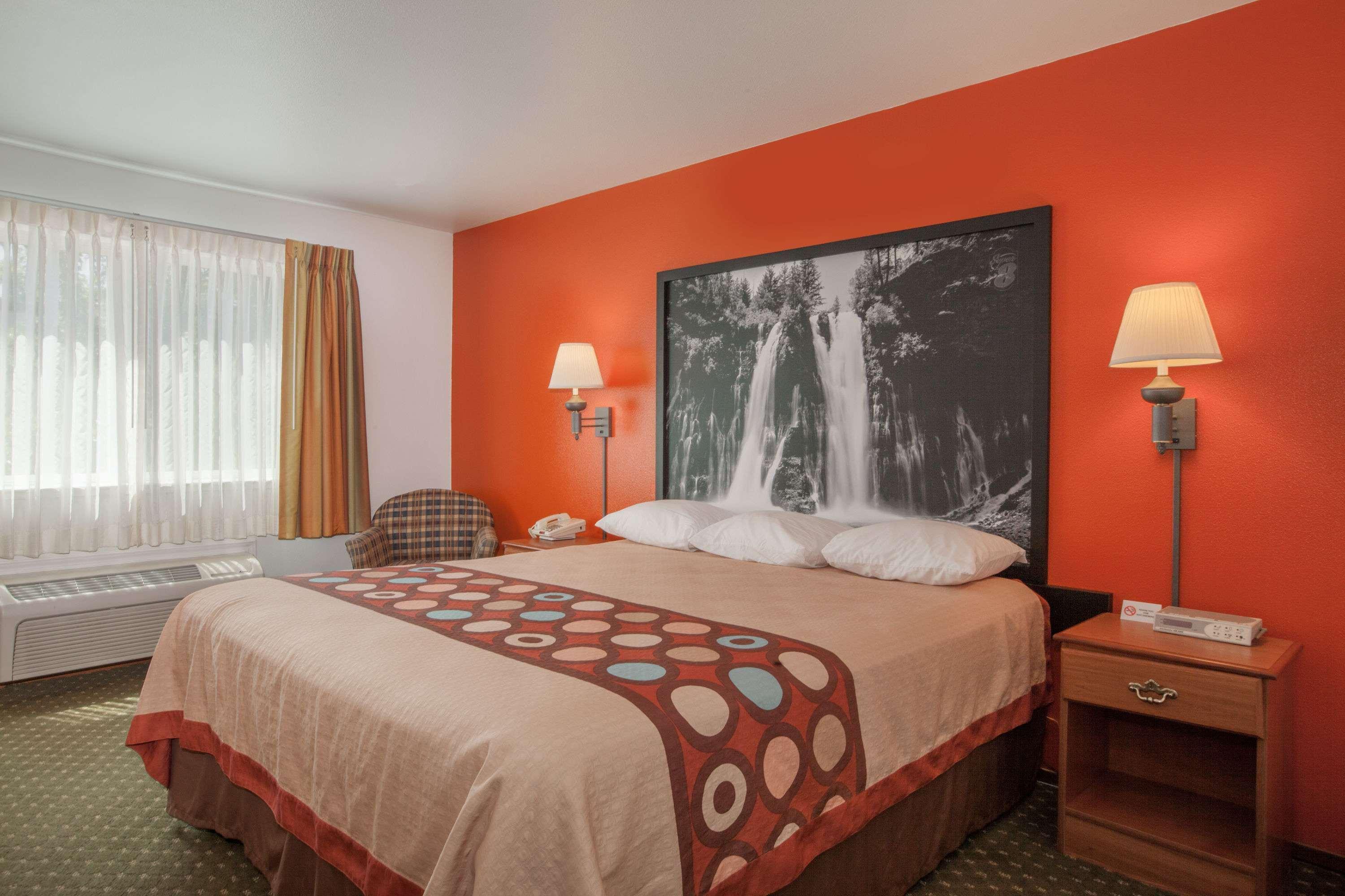 Super 8 By Wyndham Cloverdale Wine Country Buitenkant foto