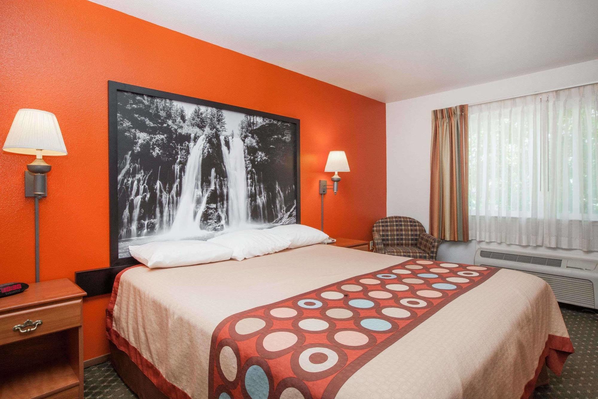 Super 8 By Wyndham Cloverdale Wine Country Buitenkant foto